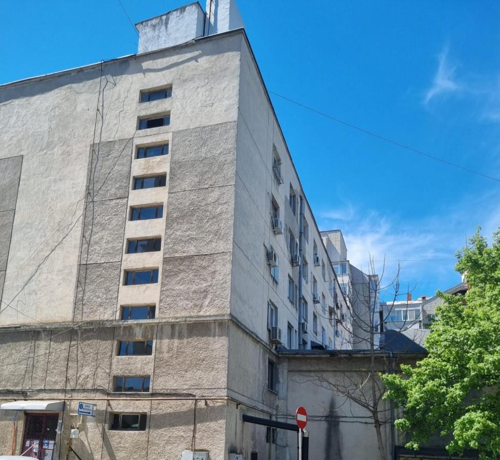 Garsoniera Craiova Centru Apartment Exterior foto
